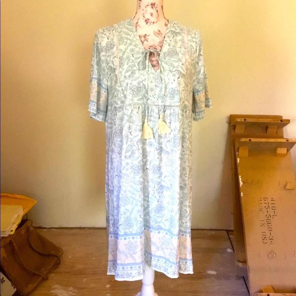 Tendency slip-on dress